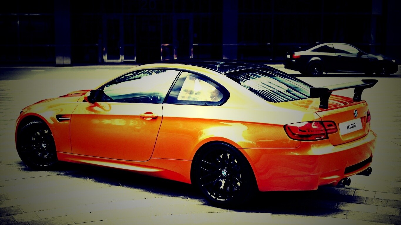 Оранжевый BMW M3 обои
