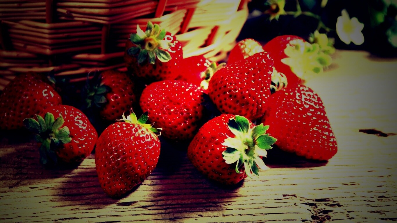 Клубничка обои