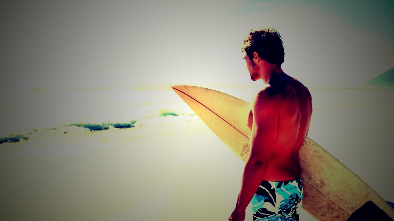 Собирается оседлать волну обои