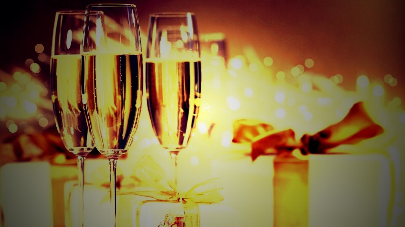 Бокалы с шампанским обои