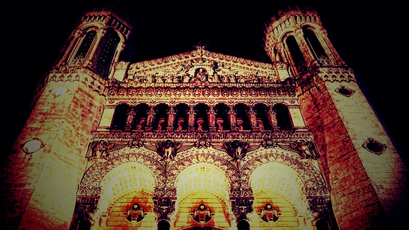 Базилика Нотр-Дам-де-Фурвьер обои