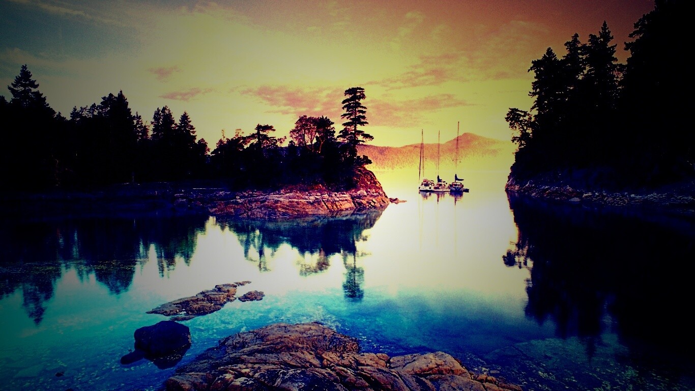 Яхты в заливе обои