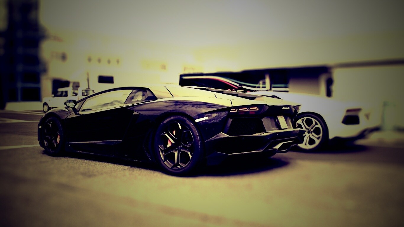 Ламборджини ревентон на парковке обои