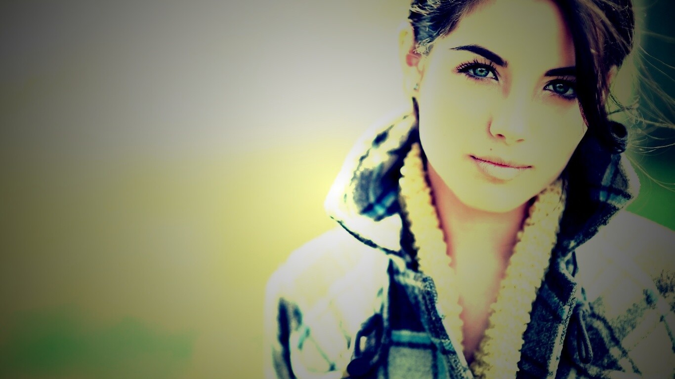 Красивая молодая девушка обои