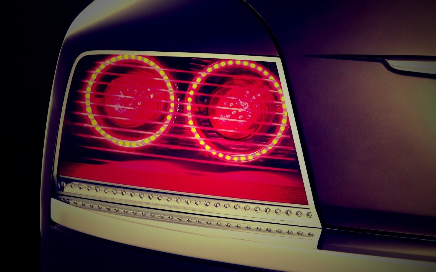 Горящие задние фары обои