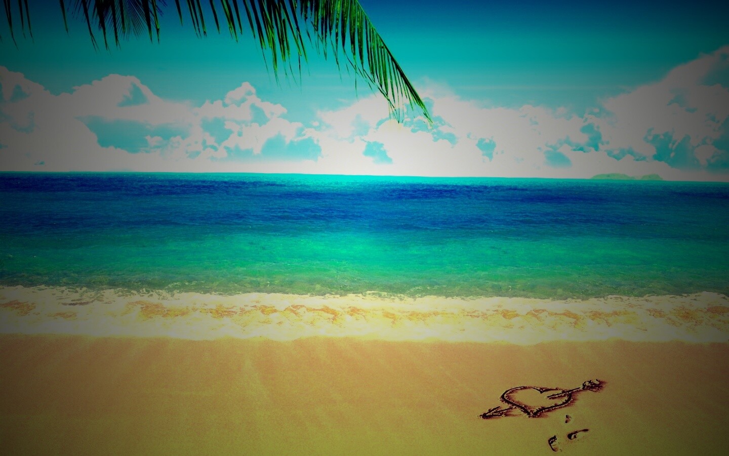 Любовь на океанском берегу обои