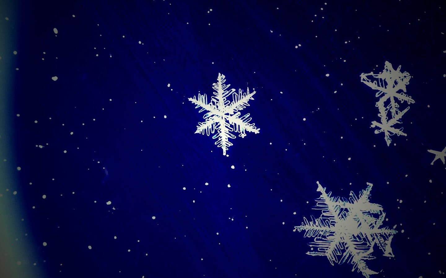 Снежинки обои