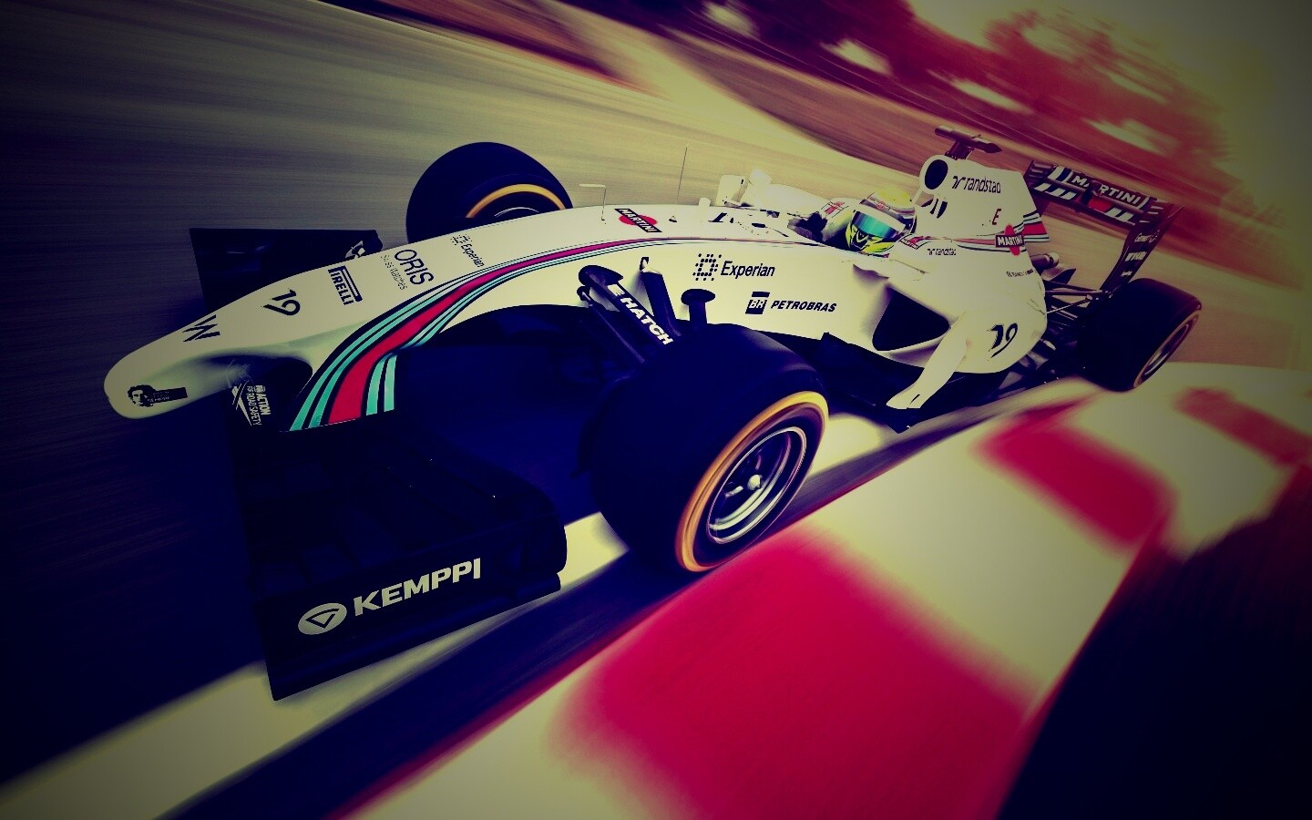 Гоночный болид F1 обои