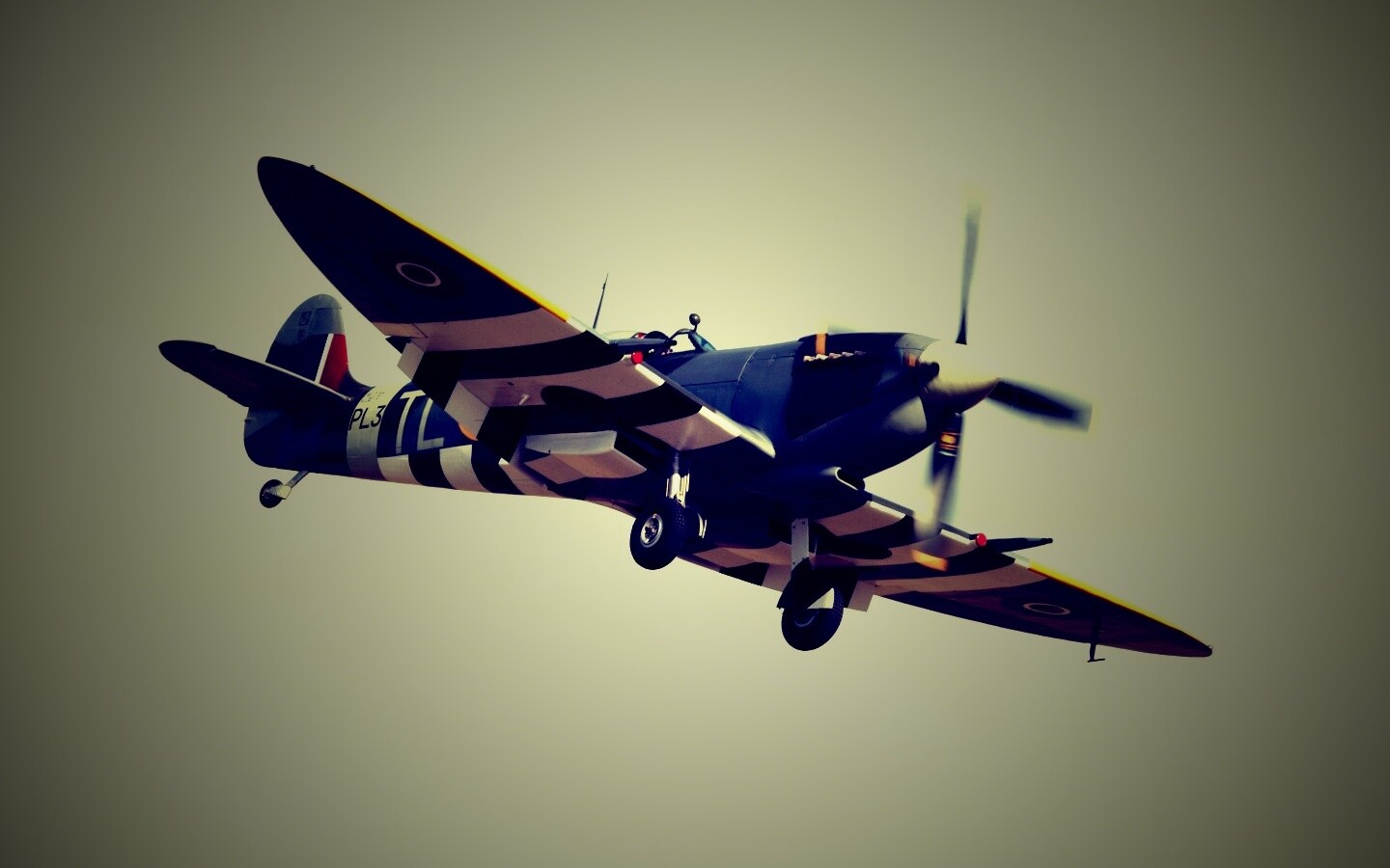 Истребитель времён Второй Мировой Войны обои