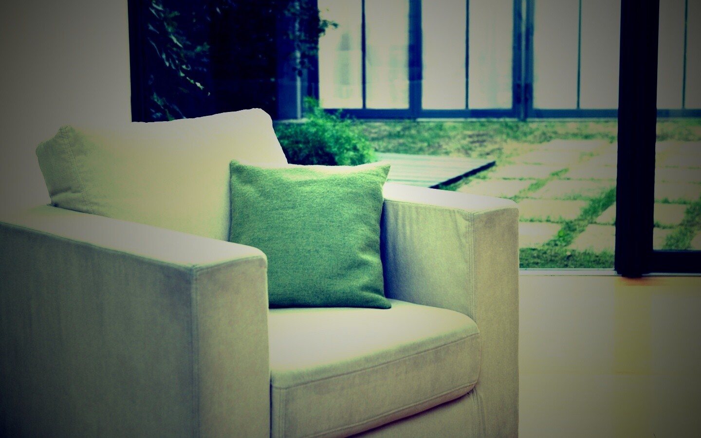 Кресло на даче обои