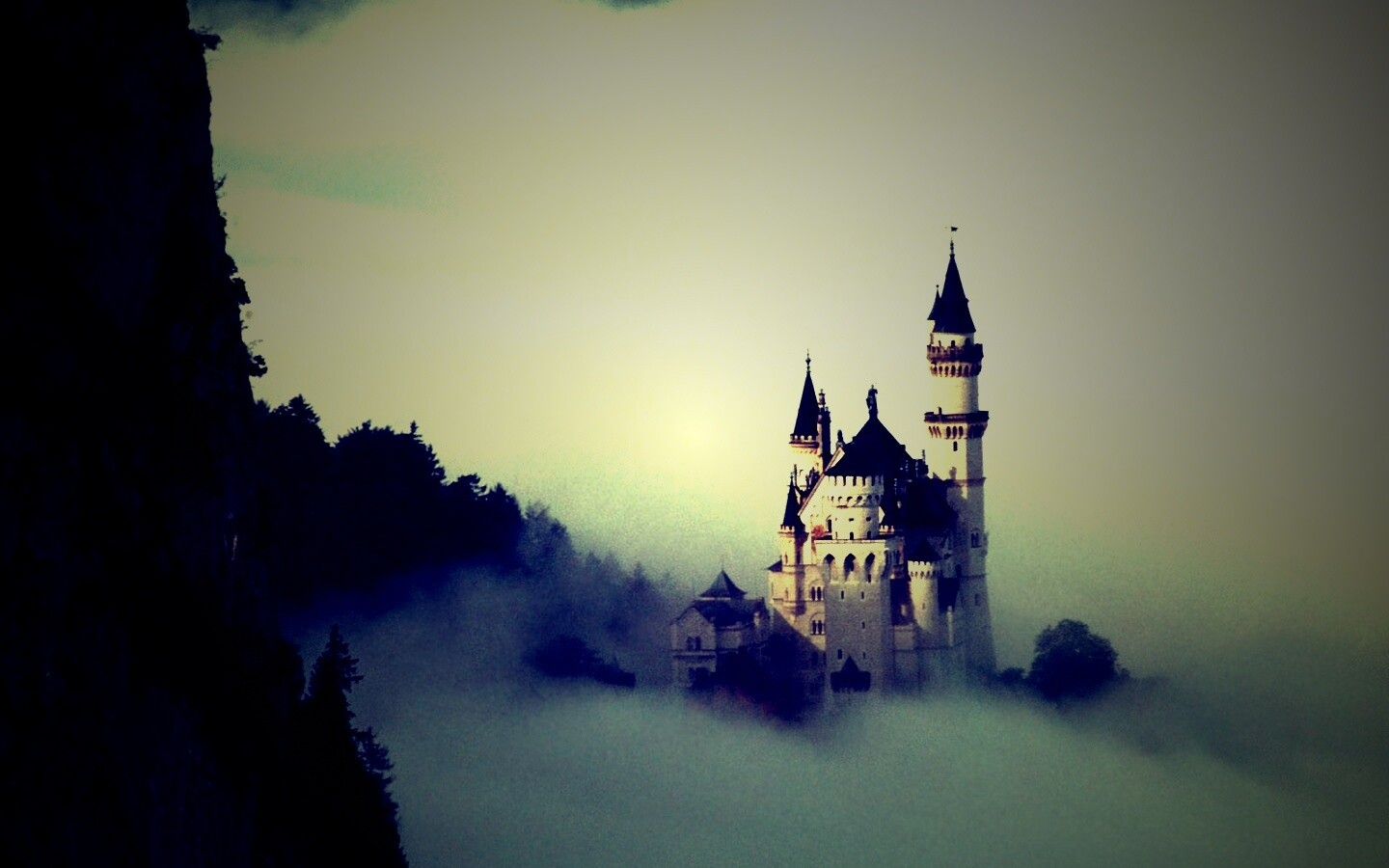Замок Нойшванштайн обои