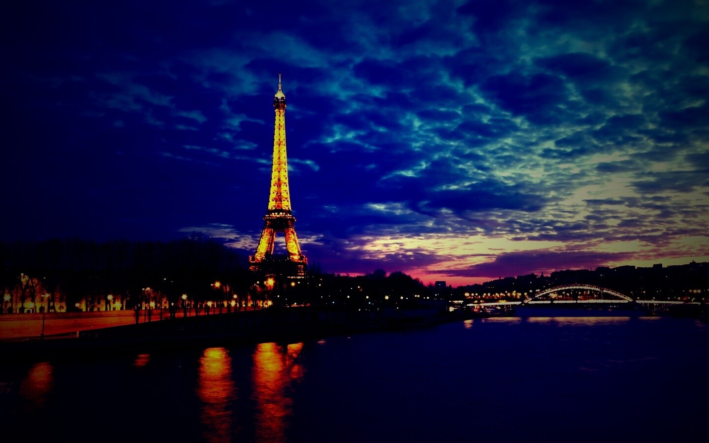 Эйфелева башня в Париже обои