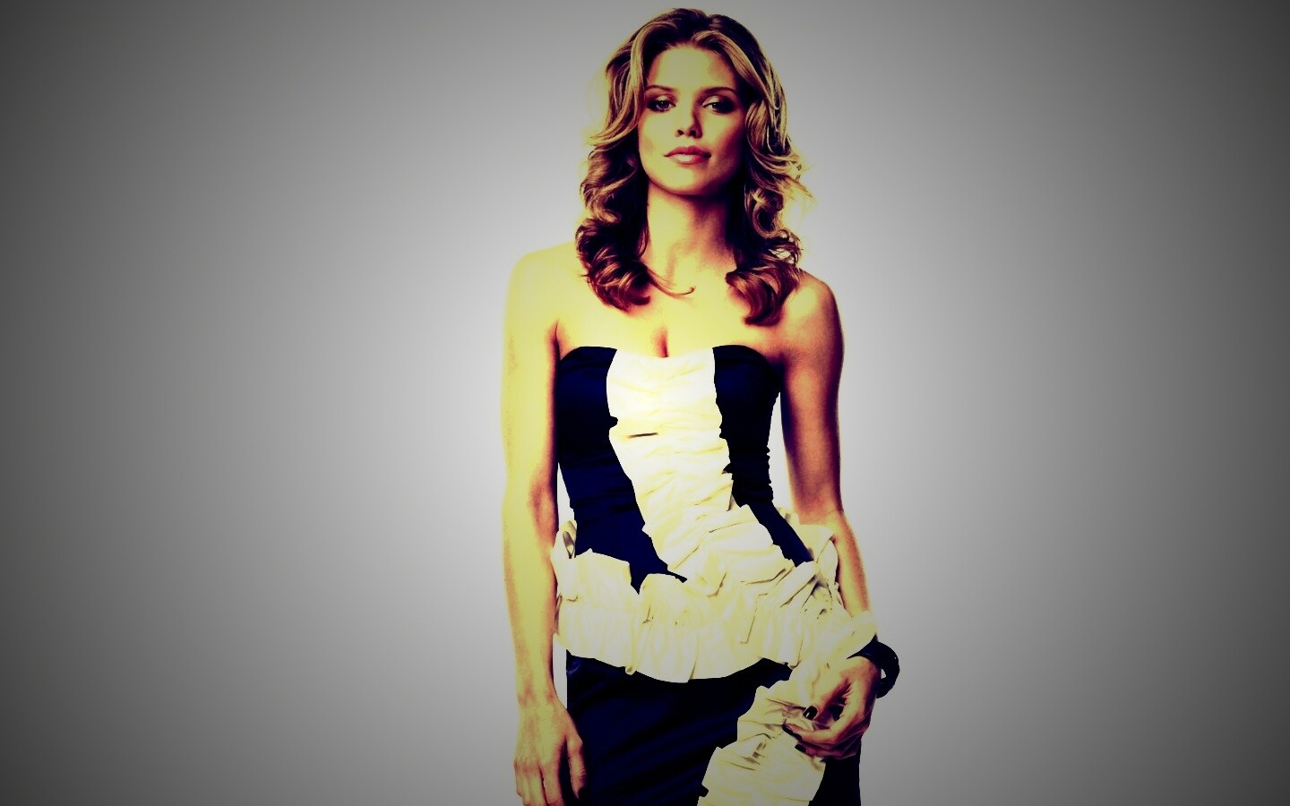 Анналин Маккорд обои