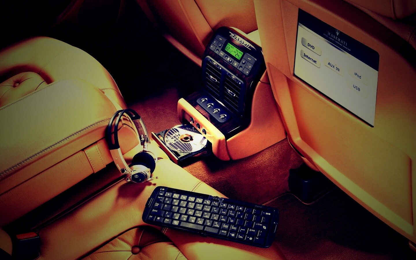 Салон Quattroporte обои