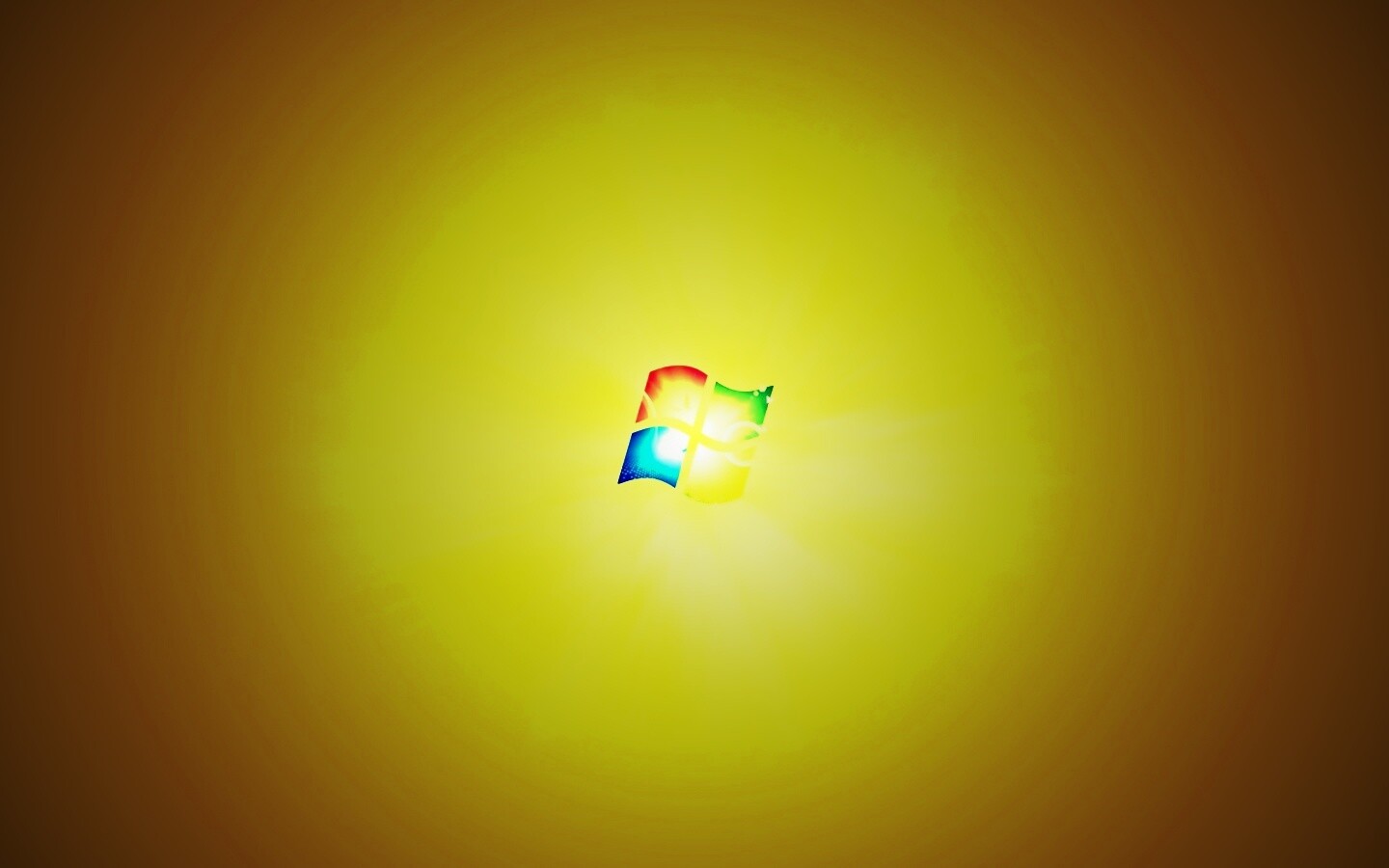 Яркий желтый логотип Windows 7 обои