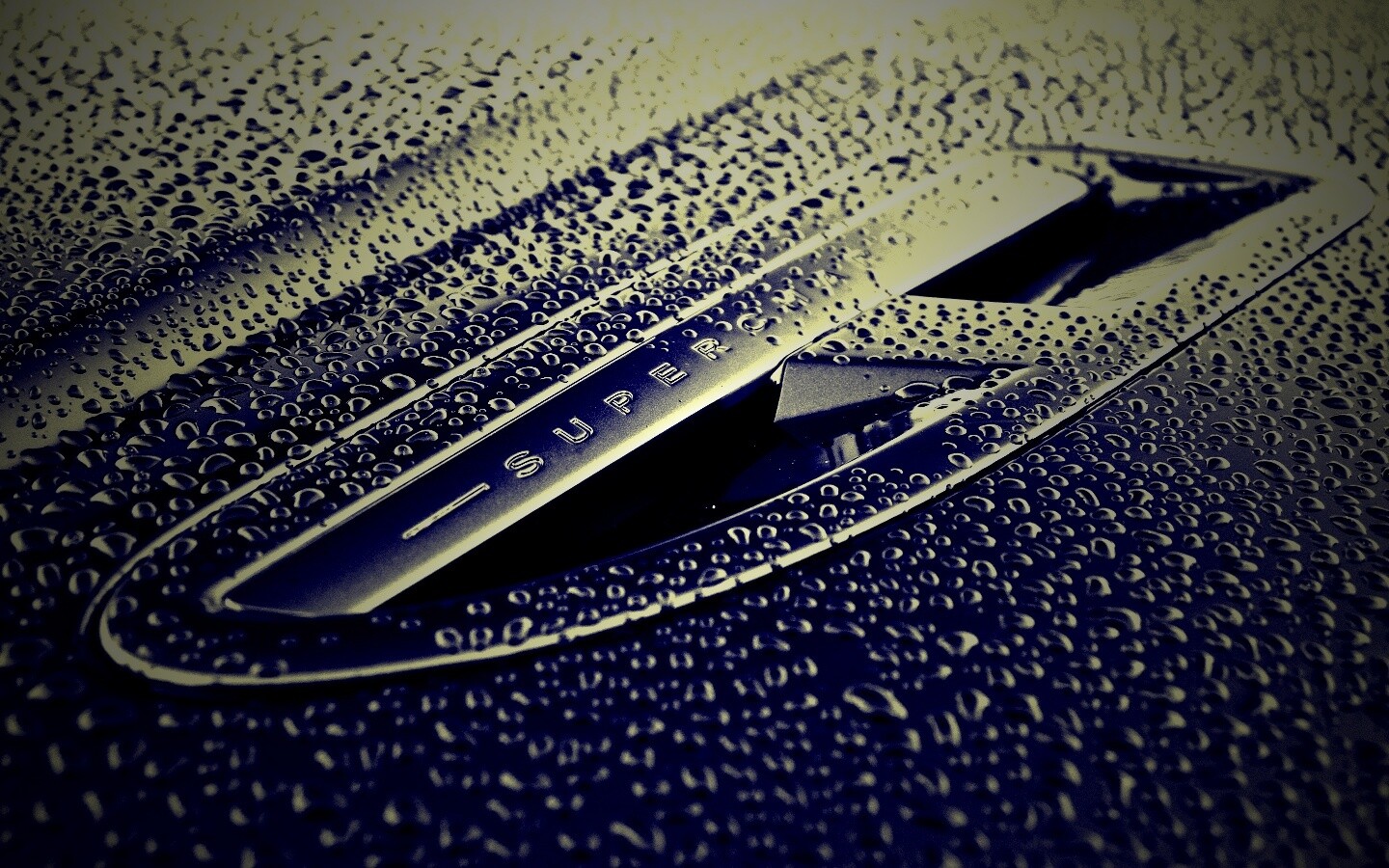 Воздухозаборник автомобиля Ягуар обои