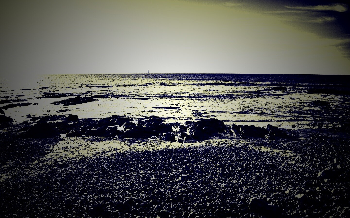 Чёрно-белое фото побережья обои