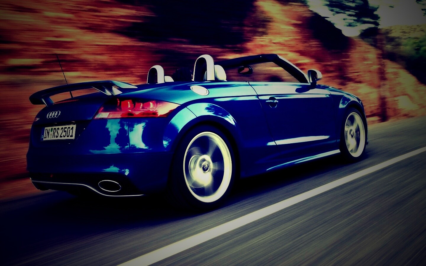 Синий кабриолет Audi обои