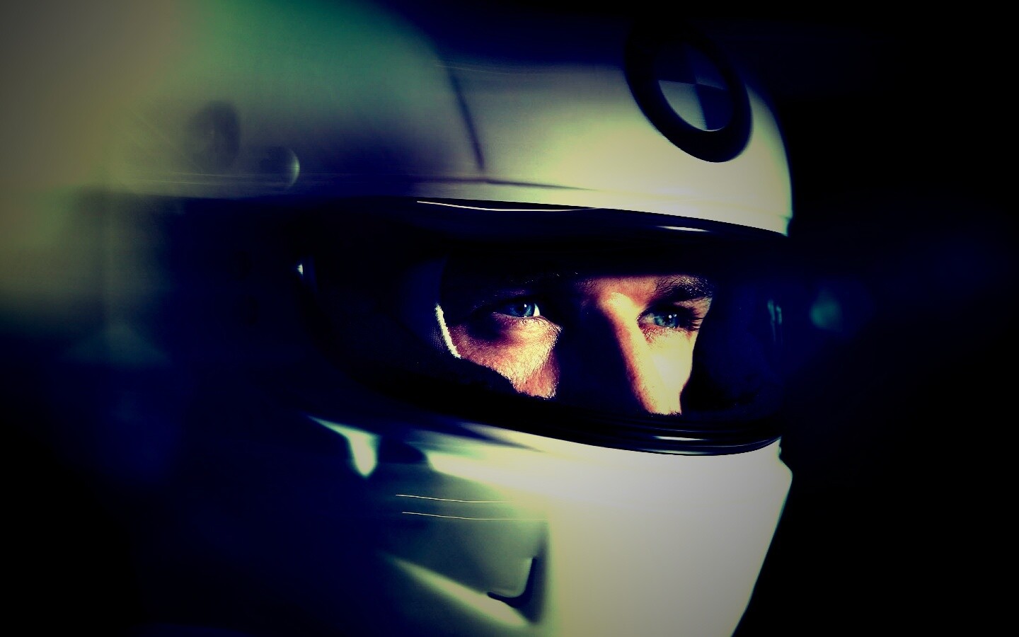 Гонщик BMW обои