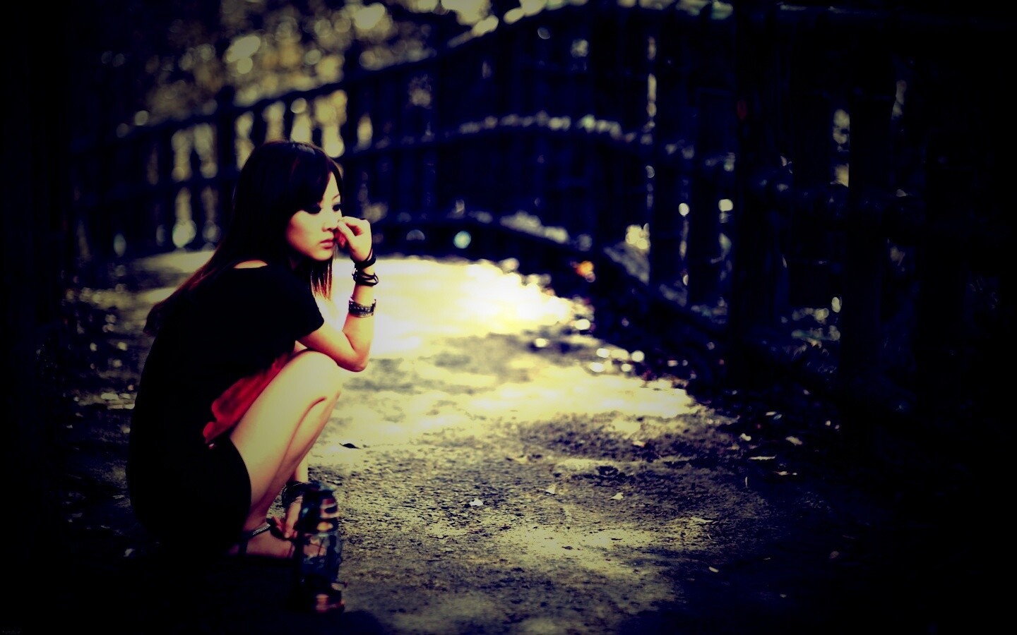 Грустная японская девушка обои