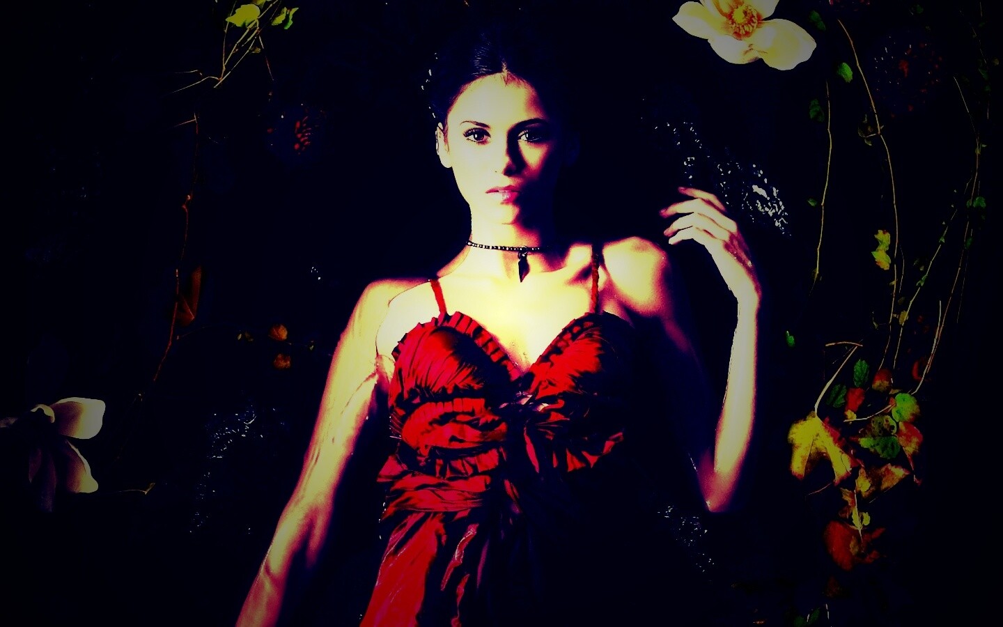 Женщина в красном платье обои