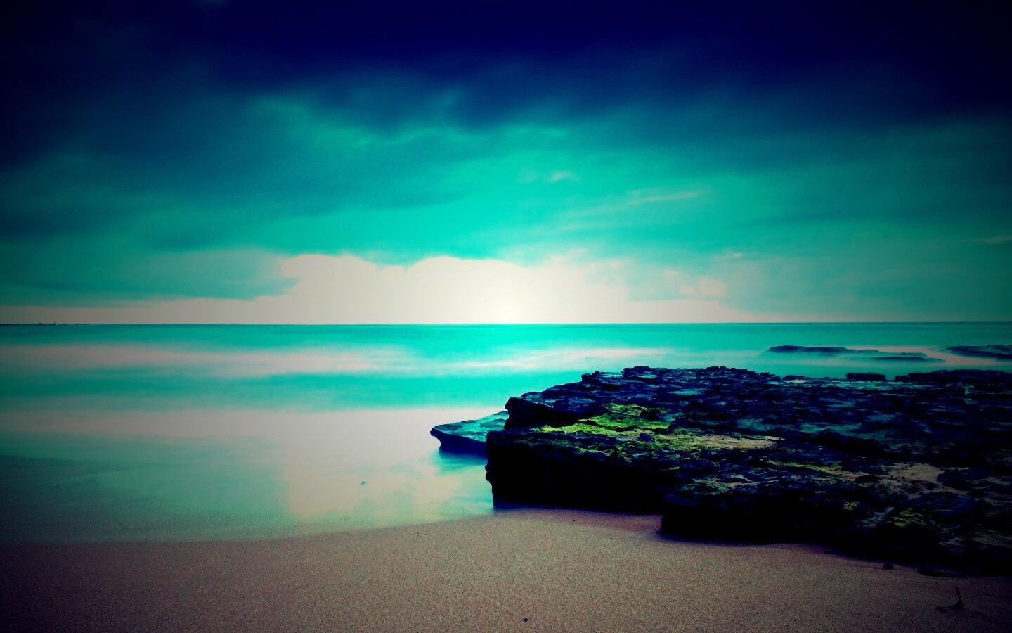 На берегу обои