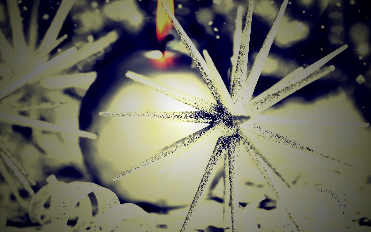 Новогодние игрушки и украшения обои