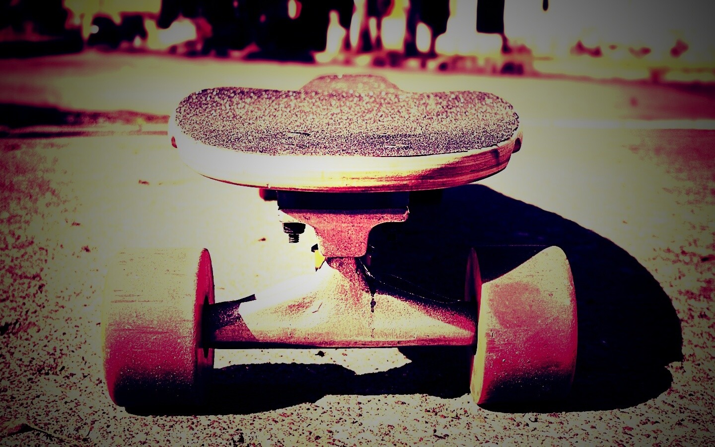 Скейтборд на солнце обои