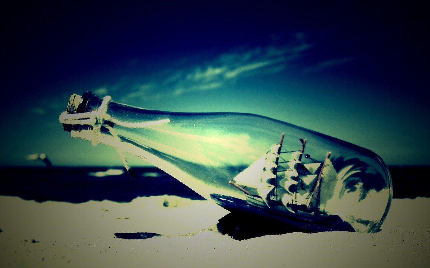 Парусник в бутылке обои