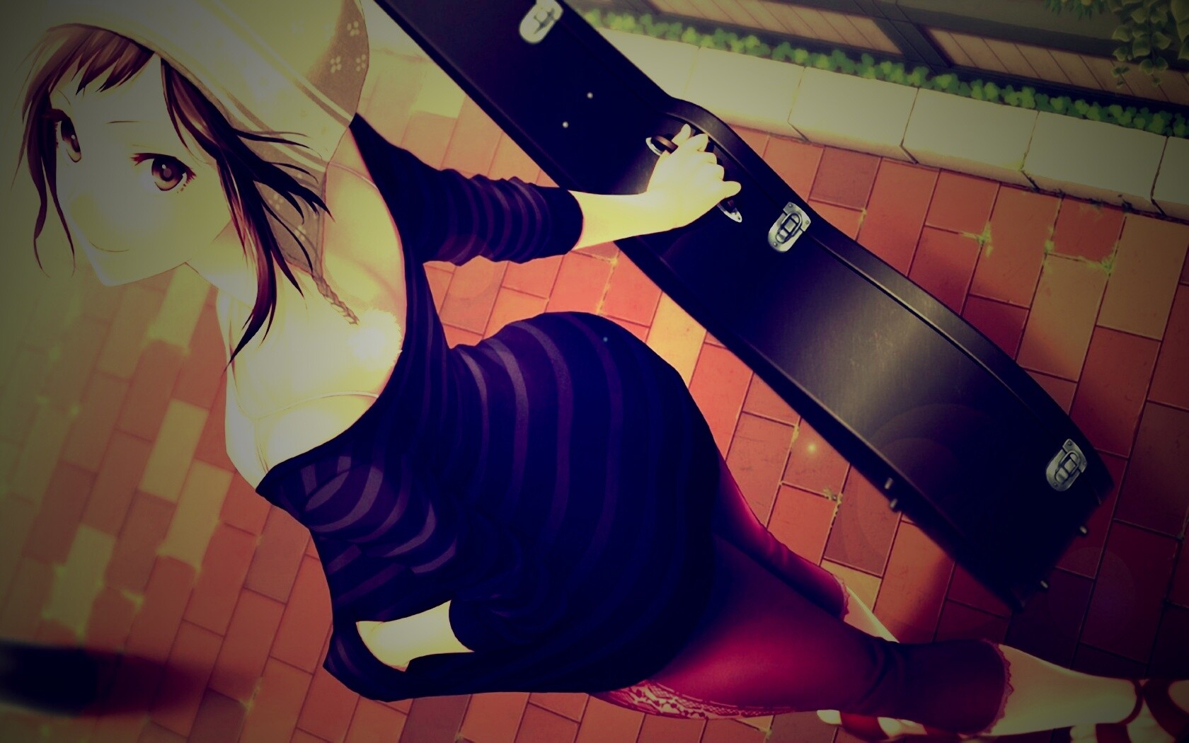 Девушка с гитарным чехлом обои