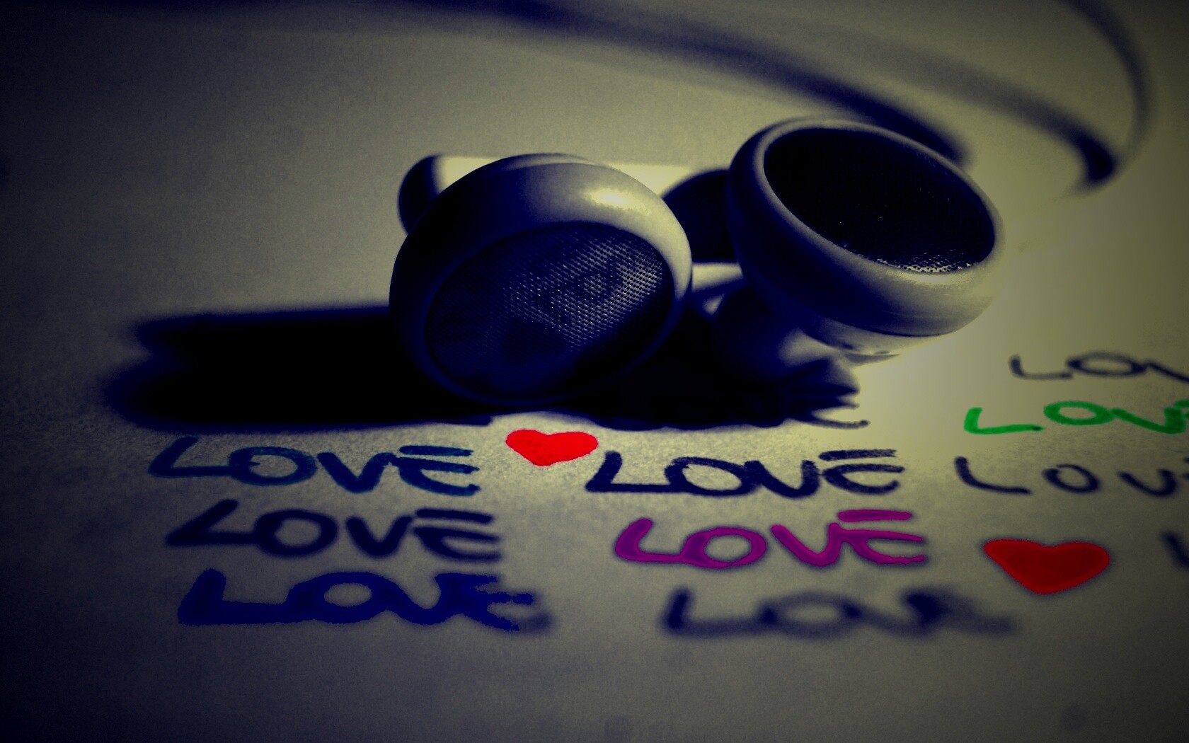 Наушники и любовь обои
