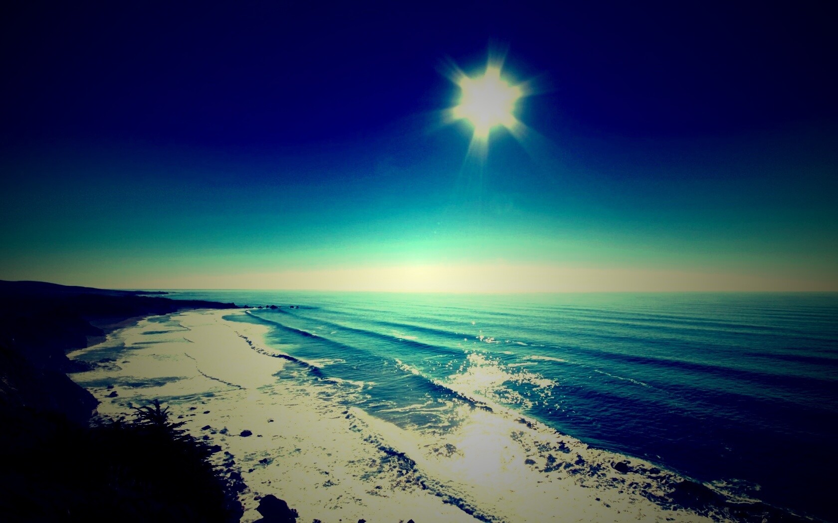 Солнце над морем обои