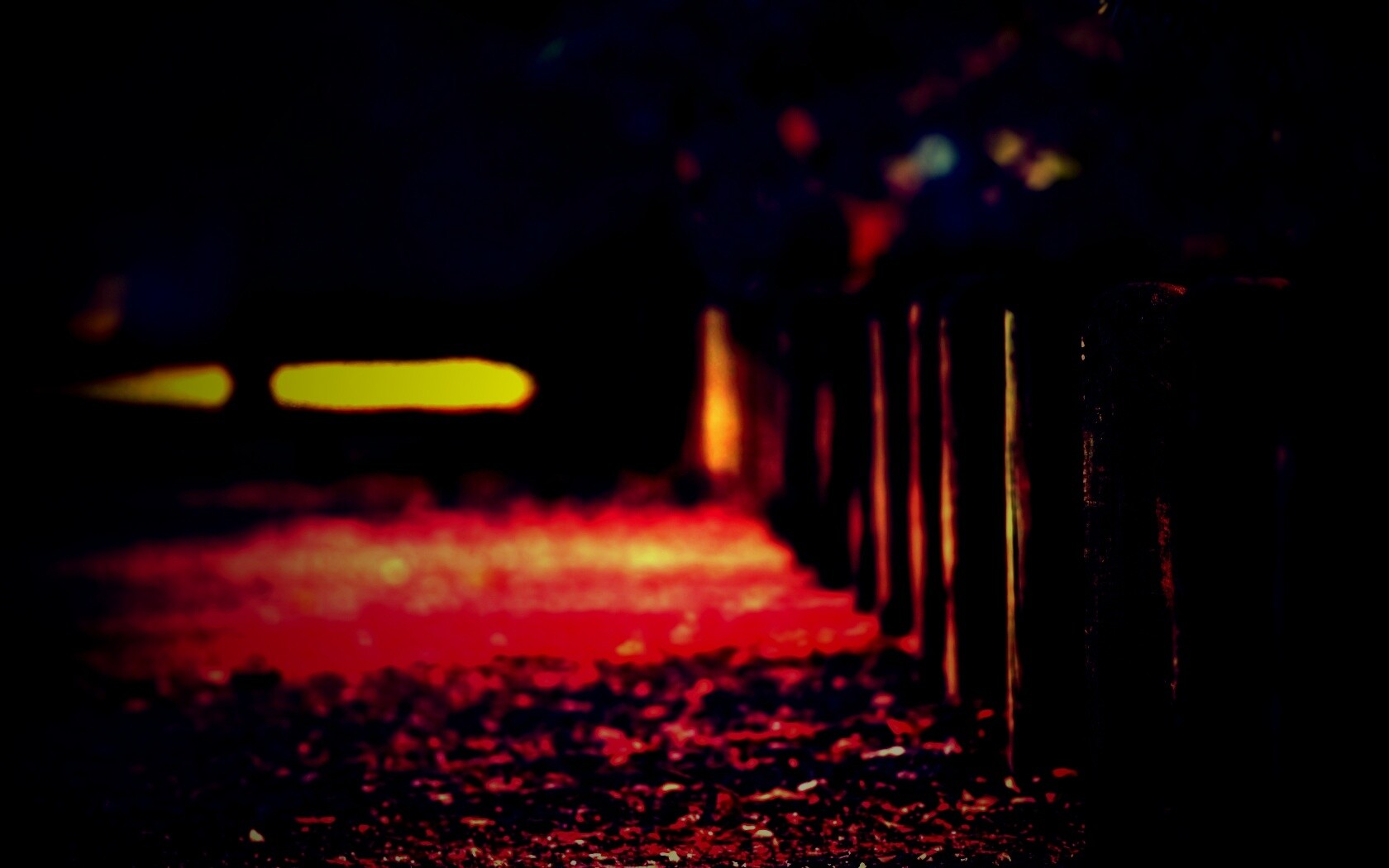 Аллея усеянная листвой обои