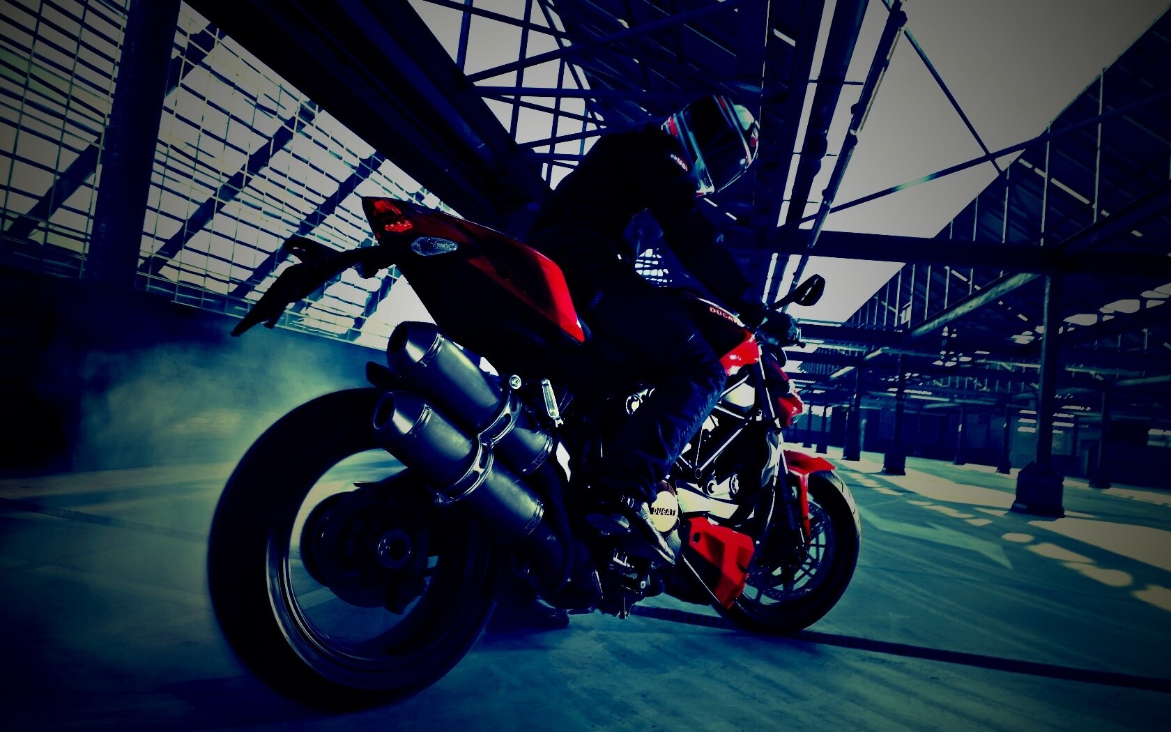 Пробуксовка на мотоцикле обои