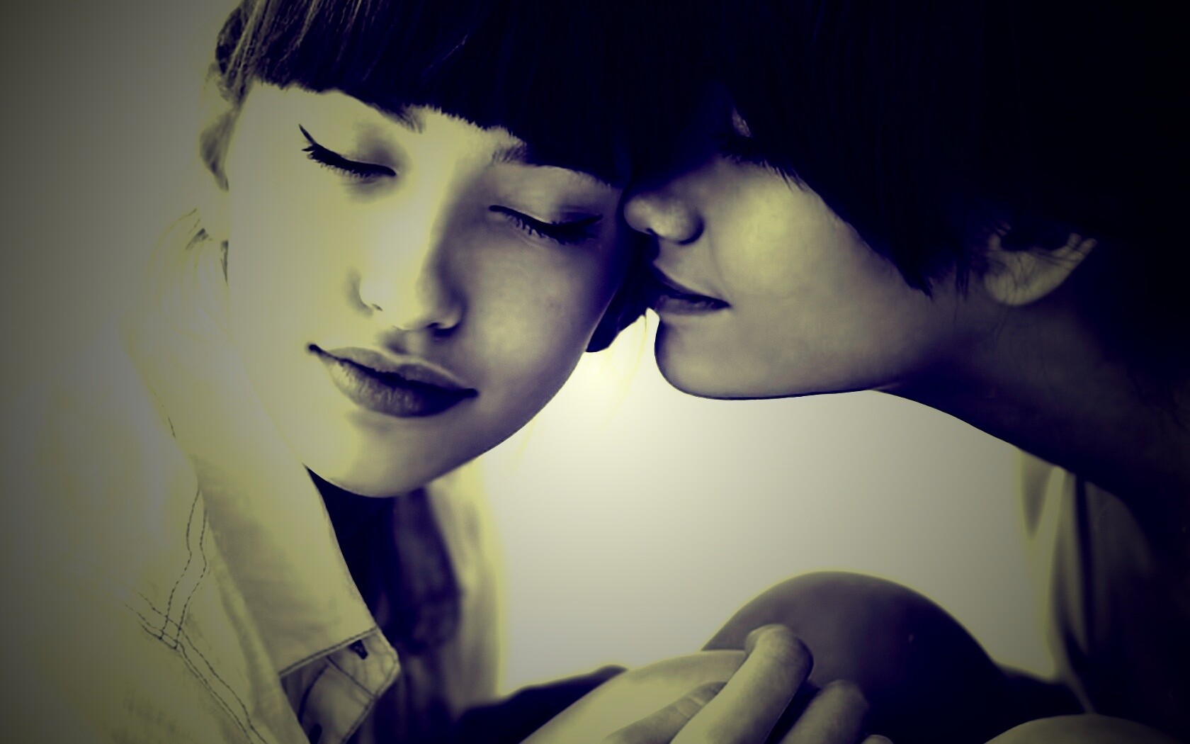 Две очень красивые девушки обои