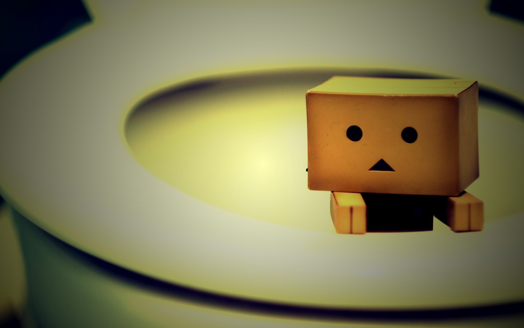 Danbo в унитазе обои