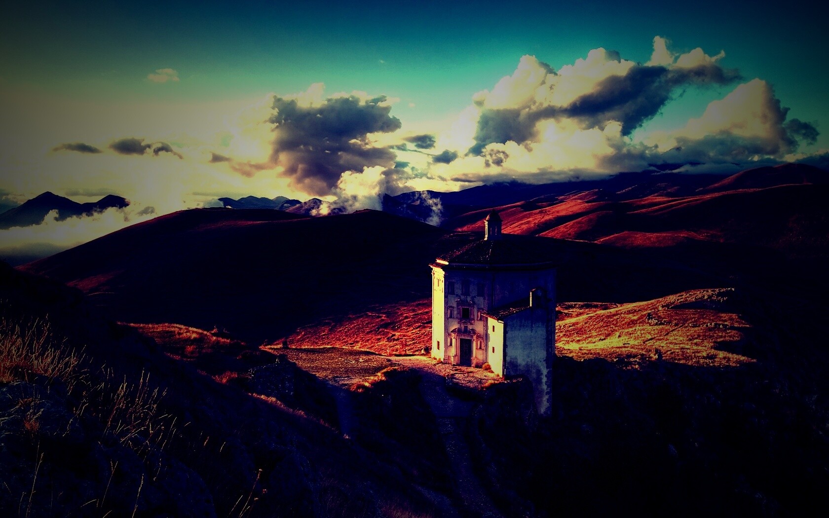 Горная церковь обои