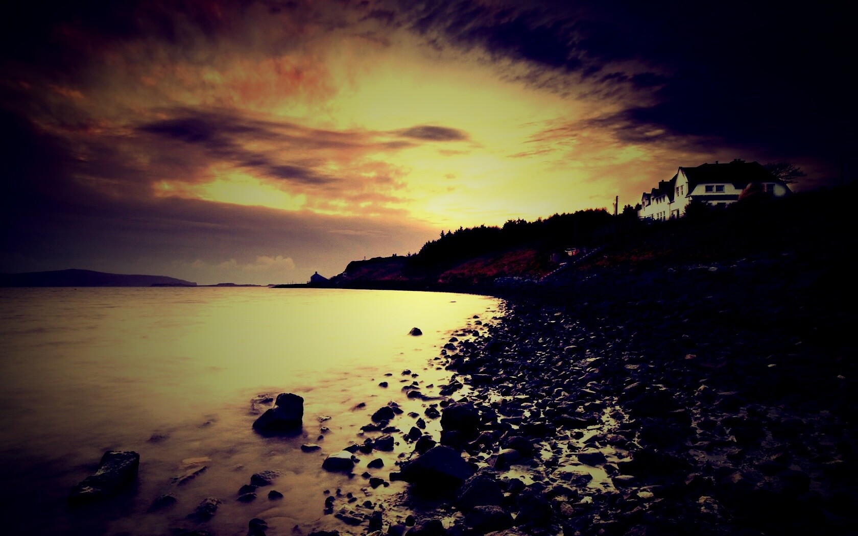 Дом у озера обои