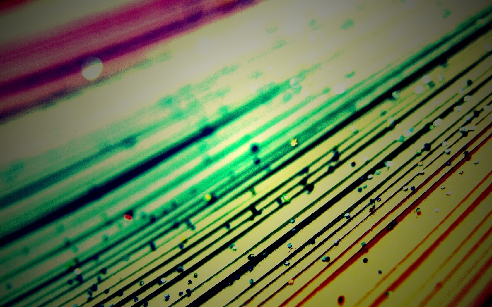 Рассыпавшийся бисер обои