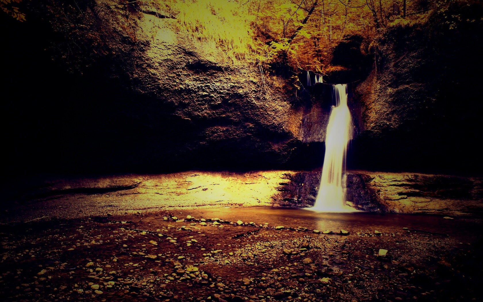 Водопад в Швейцарии обои
