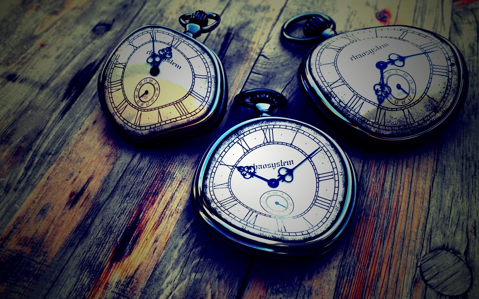 Изогнутые часы обои