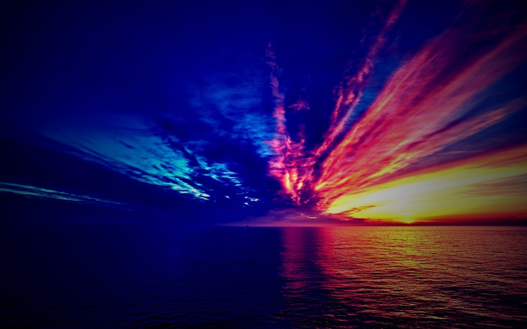 Закатное небо над морем обои