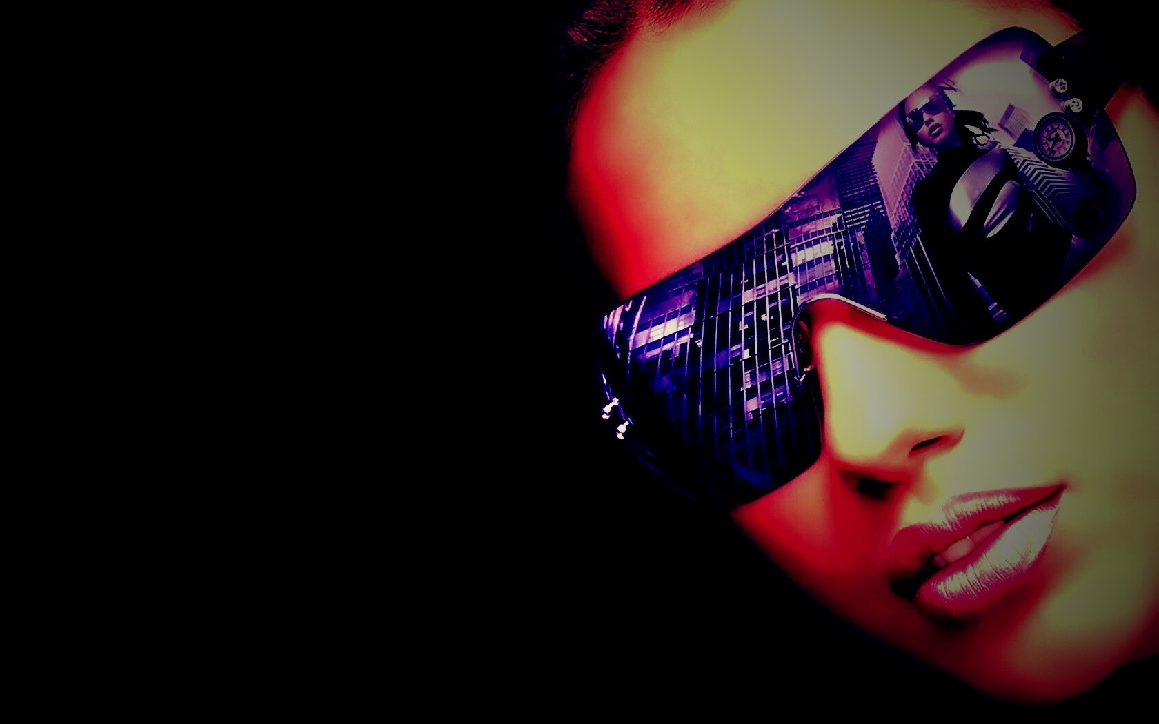 Девушка в стильных очках обои