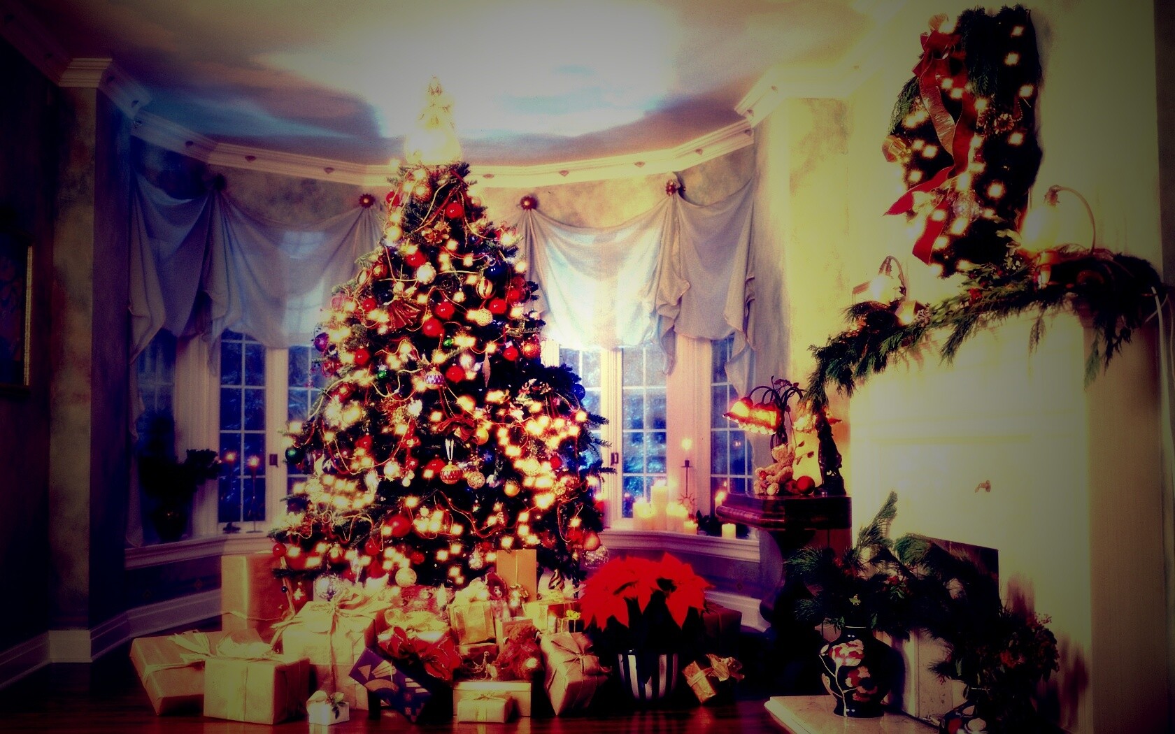 Подарки под ёлкой обои