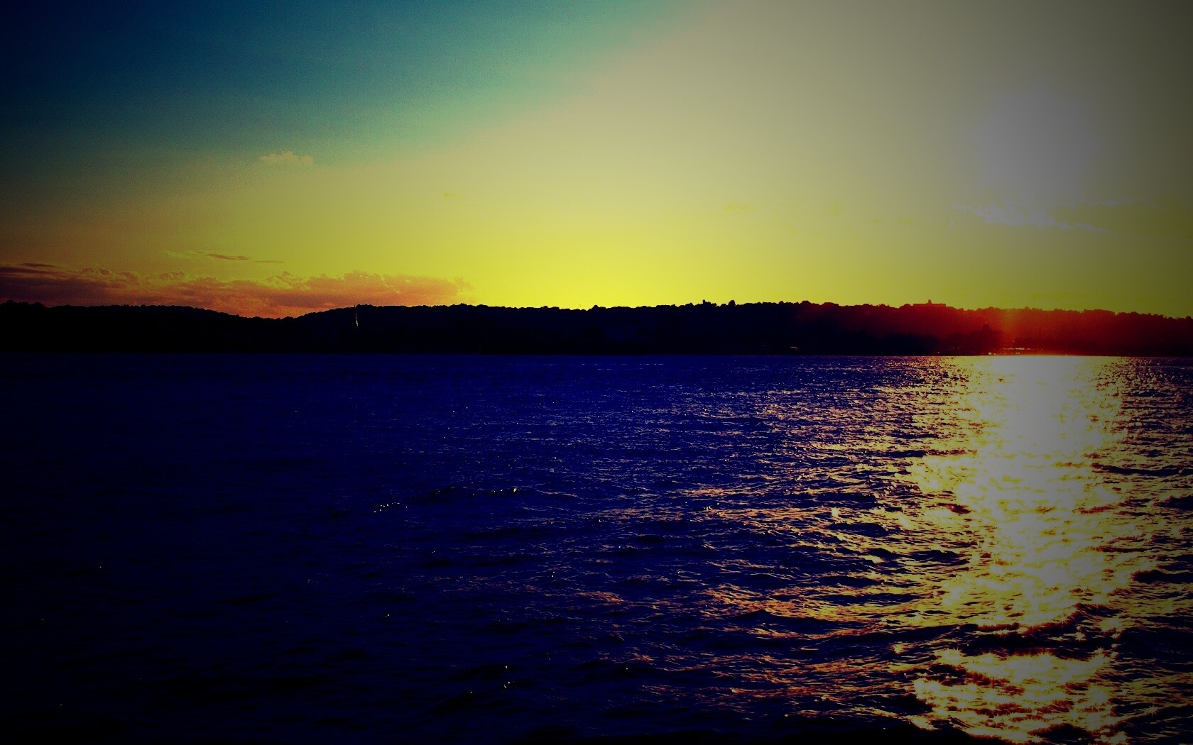 Красивое закатное озеро обои