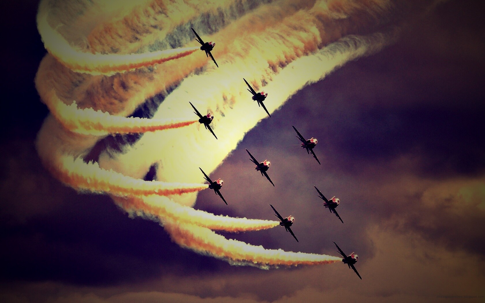 Красивая эскадра самолетов на авиашоу обои