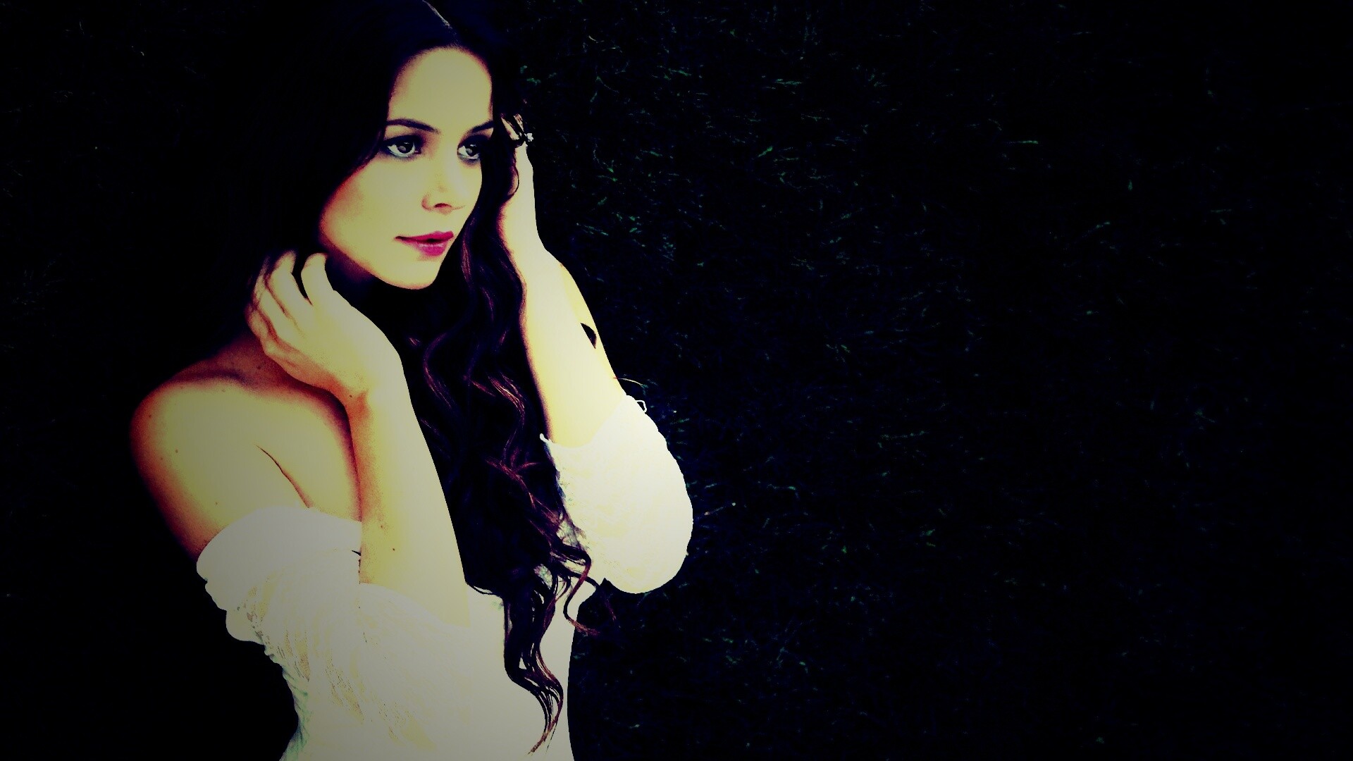 В белом платье обои