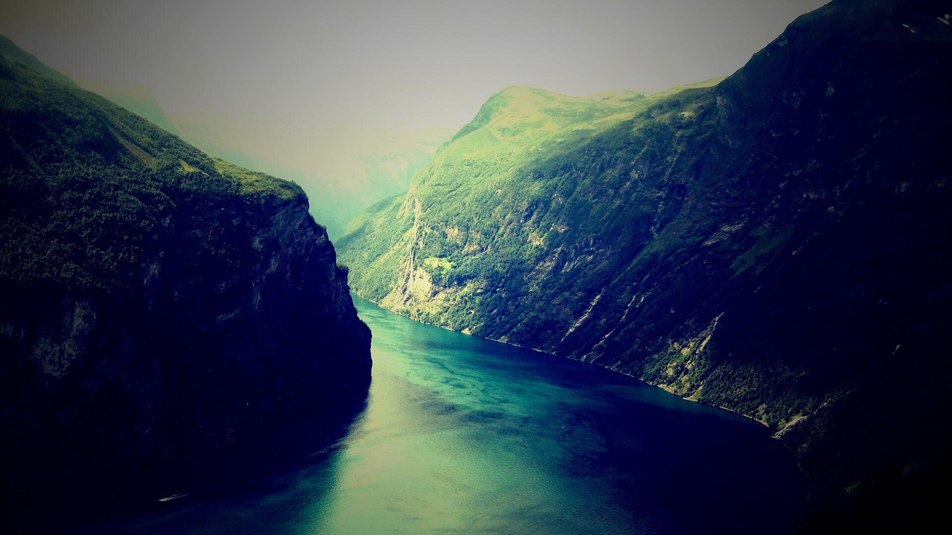 Горная река обои