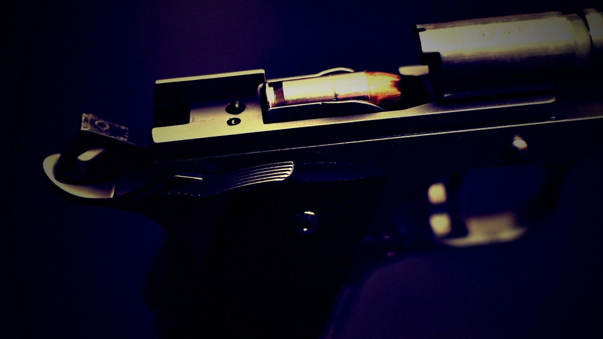 Разобранный пистолет обои