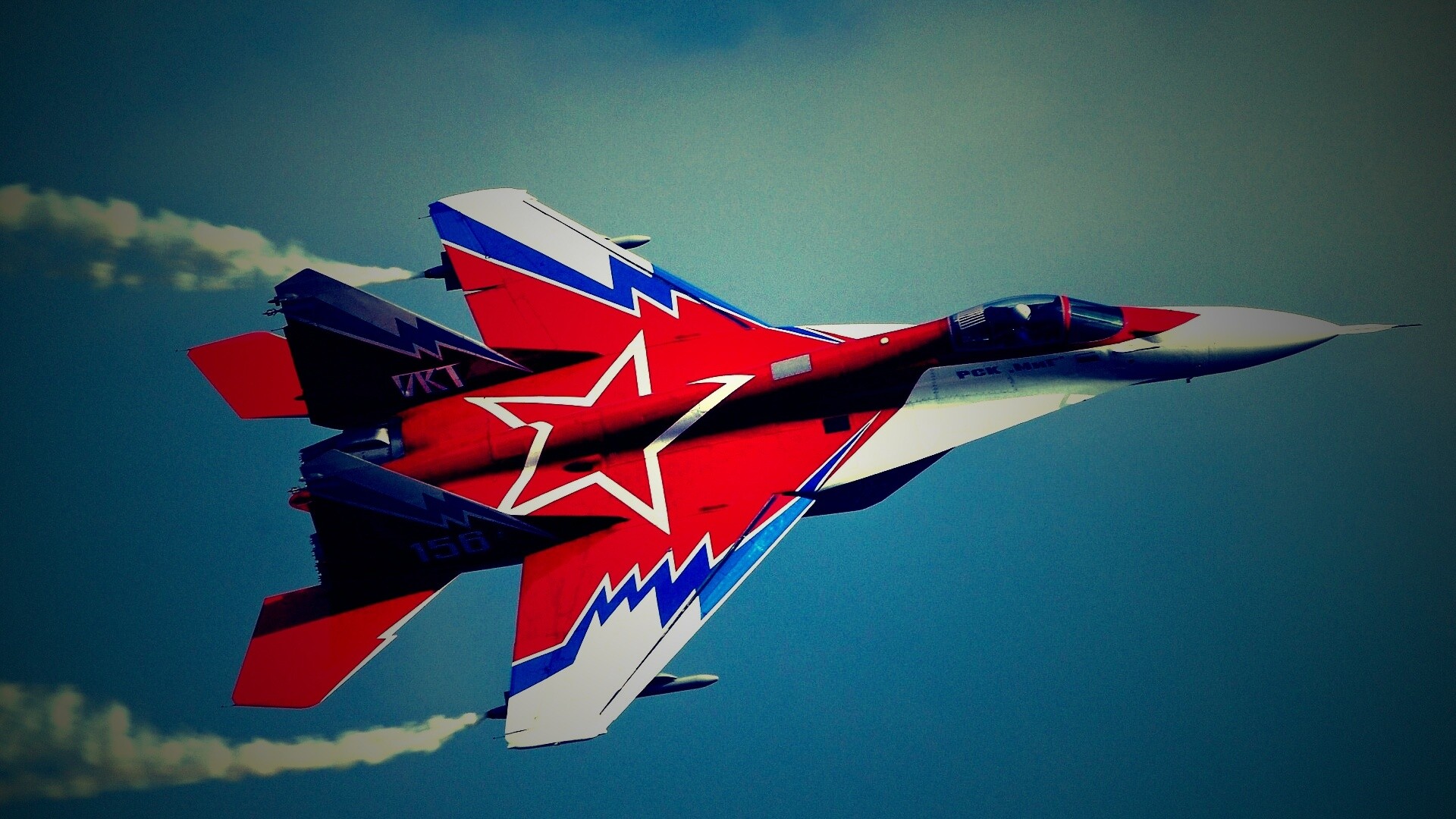 Истребитель МИГ пилотажной группы обои